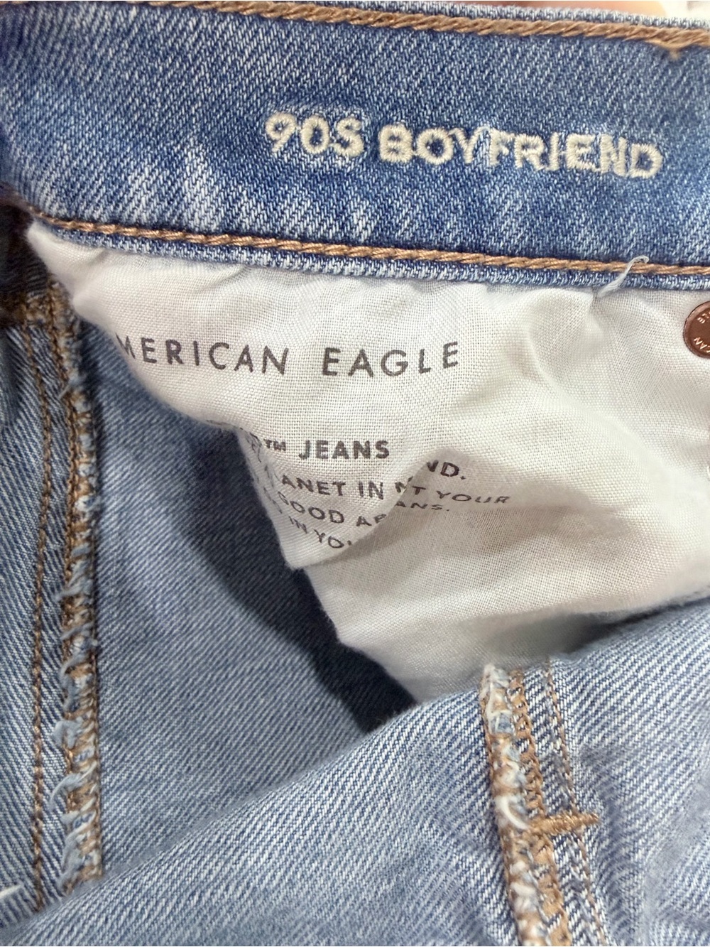American Eagle Women’s Size 14 X-Long Distressed Straight Light Wash 100% Cotton - Picture 5 of 13